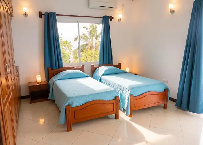 Elegant With Sea View In